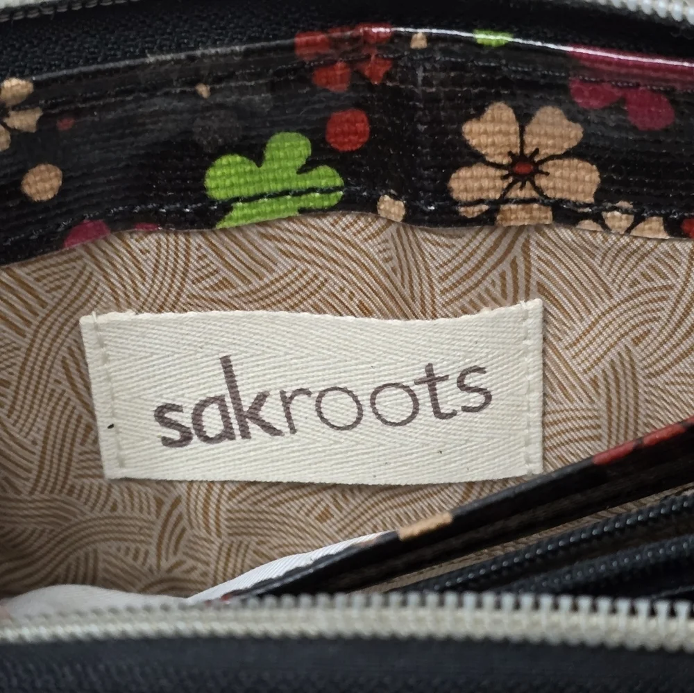 Sakroots Wallet Floral Deep Colored Pattern Roomy Zipper Closure Boho